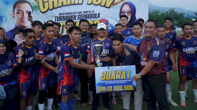 Damkar Juara Turnamen Antar-OPD Lutim, Bupati Irwan Bachri Syam Cetak Gol di Laga Eksebisi