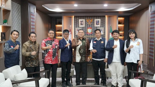Wali Kota Makassar, Munafri Arifuddin, menerima kunjungan silaturahmi Ketua Karang Taruna Kota Makassar, Muhammad Zulkifli.