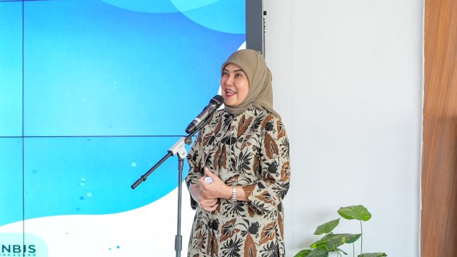 Wakil Wali Kota Makassar, Aliyah Mustika Ilham, membuka secara resmi kegiatan Create Smarter with AI Batch III.