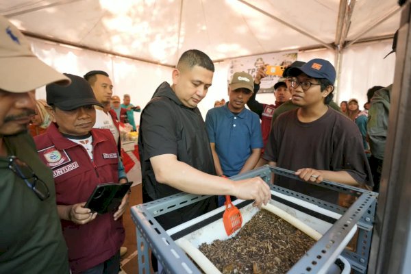 Jelajah Sampah Titik ke-14, Appi-Melinda Ajak Warga Pilah Sampah sebagai Gerakan Bersama