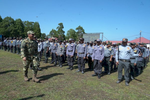 Dihadapan Bupati Ibas Kepala Desa se Luwu Timur Nyatakan Sikap Jaga Kamtibmas