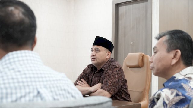 Wali Kota Makassar, Munafri Arifuddin, dalam kick-off meeting secara daring bersama Direktur Utama PT Transportasi Jakarta (Transjakarta), Welfizon Yuza.