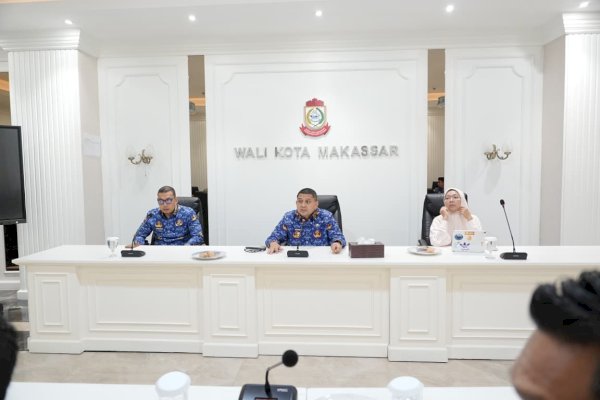 Wali Kota Makassar Serukan Camat Dan Lurah Sepakati Waktu Buang dan Angkut Sampah