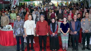 Munafri-Melinda Nikmati Pentas Anak-Anak Warga di Pesta Rakyat Kecamatan Wajo