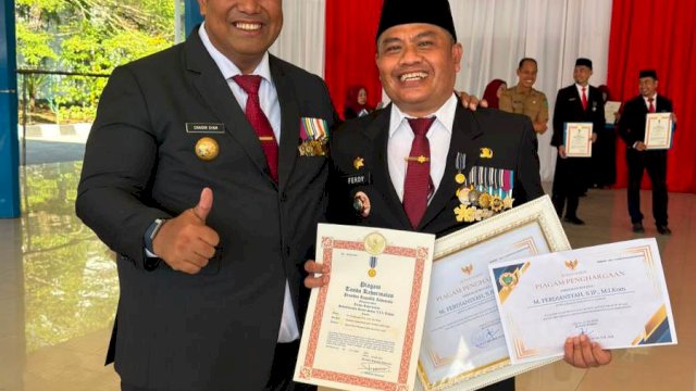 Pemkab Maros Apresiasi Pengabdian Kepala Bapenda dengan Tiga Penghargaan