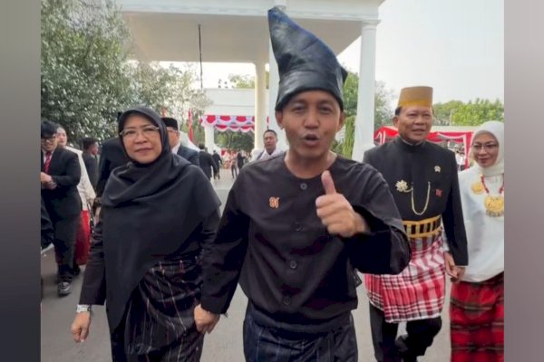 Kenakan Baju Adat Kajang, Menteri Kehutanan Raja Juli Antoni Puji Penjaga Hutan dari Bulukumba