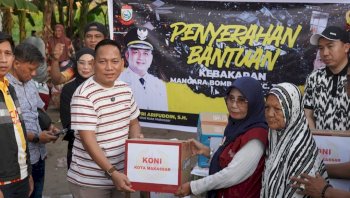 Jelang HUT ke-81 RI, Ketua Koni Makassar Ismail Hadir Beri Semangat untuk Korban Kebakaran Tallo