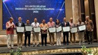 CEO Kalla Transport & Logistic Raih Industry Marketing Champion 2026 di Makassar Marketing Festival