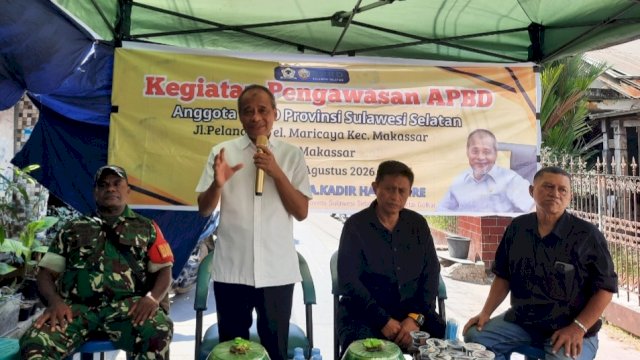 Ketua Komisi D DPRD Sulawesi Selatan, Kadir Halid, saat pengawasan APBD Sulsel di Kelurahan Maricaya, Makassar.