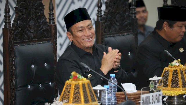 Bupati Ibas Sampaikan Pendapat Akhir Ranperda Penyertaan Modal Perumdam Waemami