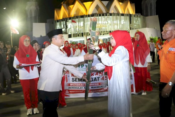 Wali Kota Tasming Hamid Lepas Kirab Obor IPHI Parepare Sambut HUT ke-81 RI