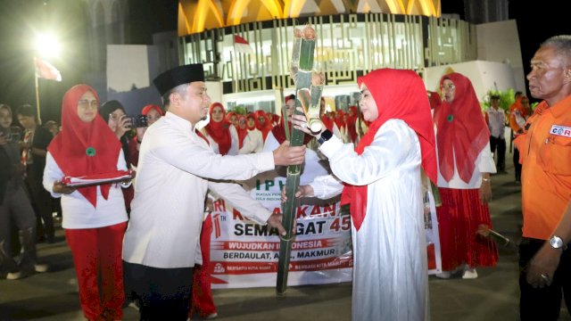 Wali Kota Tasming Hamid Lepas Kirab Obor IPHI Parepare Sambut HUT ke-81 RI