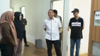 Dengar Keluhan Staf Saat Sidak, Bupati Lutim Ibas Janjikan Pembenahan Fasilitas
