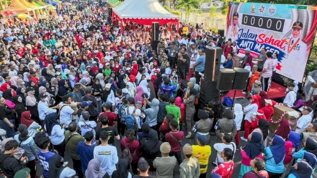 Gubernur Sulsel Lepas Ribuan Peserta Jalan Sehat Anti Mager Harmoni Kemanusiaan Lintas Agama