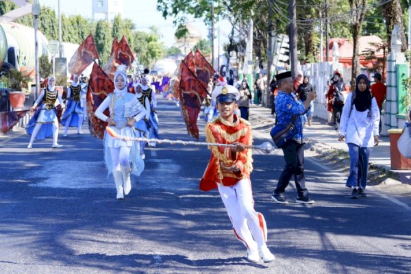 Kirab Duplikat Bendera Merah Putih Libatkan Purna Paskibraka dan Marching Band