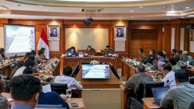 Satuan Tugas Inovasi Pembiayaan Taman Nasional dan Konservasi Spesies Ikonik menggelar pertemuan dengan para pemimpin redaksi media nasional di Kantor Kementerian Kehutanan.