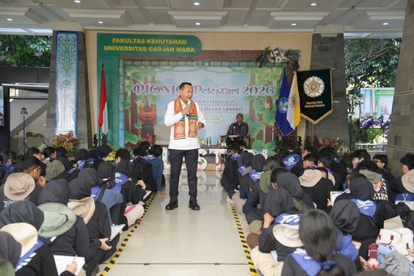 Wamenhut Rohmat Marzuki Ajak Rimbawan Muda Berprinsip “BAIK” untuk Jaga Hutan Indonesia