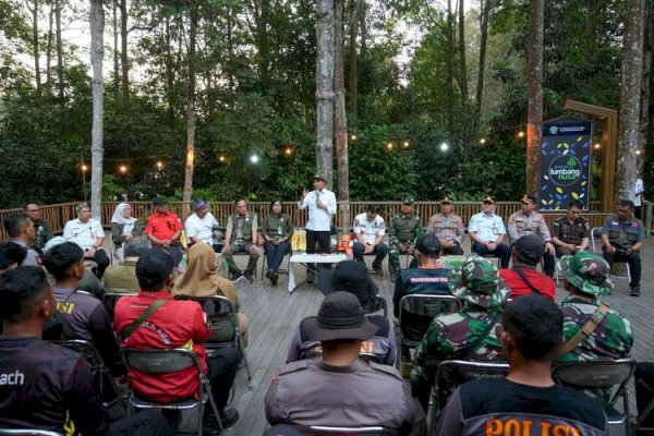 Menhut Tinjau Tumbang Nusa, Perkuat Kolaborasi Penanganan Karhutla di Kalimantan Tengah