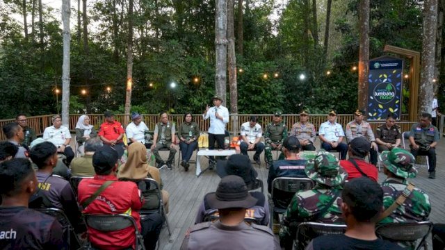 Menhut Tinjau Tumbang Nusa, Perkuat Kolaborasi Penanganan Karhutla di Kalimantan Tengah