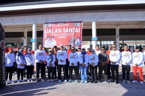 Hengky Yasin Lepas Gerak Jalan HUT RI, Pemkab Takalar Hadirkan Cek Kesehatan Gratis hingga Gebyar PAD