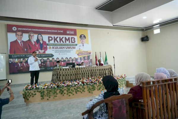 Nostalgia Dari Penyiar Radio hingga Wali Kota, Appi Bagikan Resep Sukses ke Mahasiswa Baru UCM