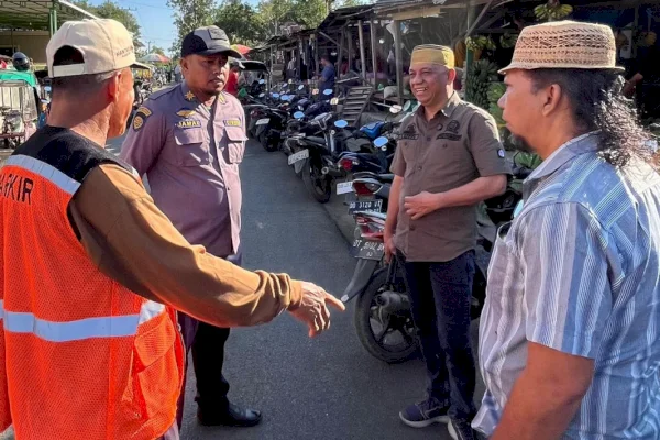 Parkir dan Pedagang Ganggu Arus Lalu Lintas, DPRD Pangkep Desak Penataan Pasar Sentral