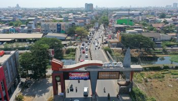 Jalan Aroepala Dibuka, Pengaspalan 800 Meter Dilanjutkan Usai Drainase Rampung