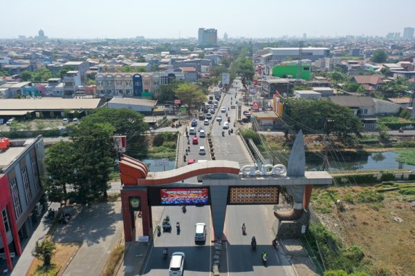 Jalan Aroepala Dibuka, Pengaspalan 800 Meter Dilanjutkan Usai Drainase Rampung
