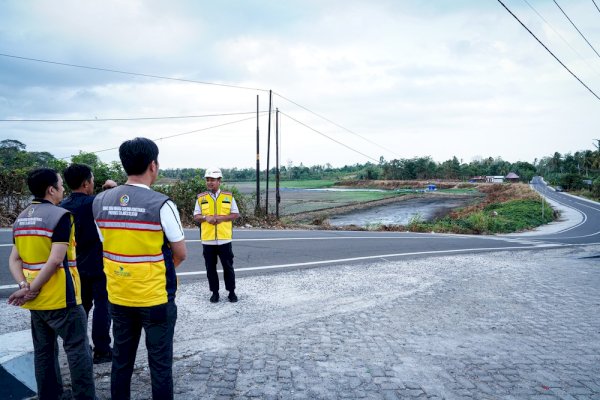 Andi Sudirman Cek Jalan Paleteang-Malimpung: Aspal Makin Mulus, Bahu Jalan Mulai Beton