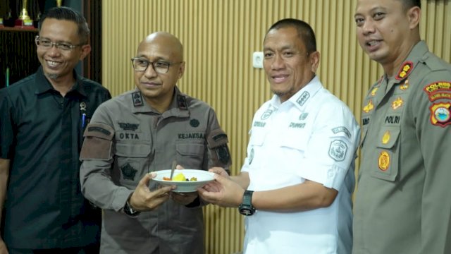 Bupati Luwu Timur, Irwan Bachri Syam, silaturahmi ke Kantor Kejaksaan Negeri (Kejari) Luwu Timur.