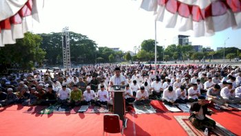 Kemarau Panjang, Wali Kota Makassar Bersama Warga Salat Istisqa di Al-Markaz