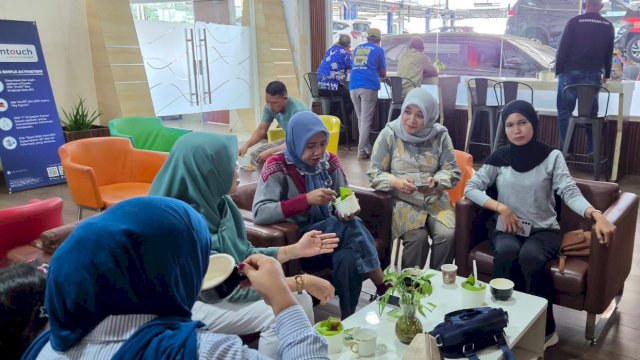 Kalla Toyota secara resmi meluncurkan inisiatif pelayanan terbaru bertajuk &ldquo;Locat & Eco Delight" secara serentak di seluruh janngan dealer dan customer lounge yang tersebar di wilayah Sulawesi Selatan.