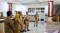 Sidak Singkat Bupati Ibas, Beasiswa Hingga Bersihnya Ruangan Prokopim Jadi Sorotan