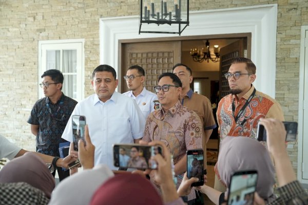 Bertemu Wali Kota Appi, Petinggi Pertamina Beberkan Strategi Skema SPBU Jadi 4 Klaster Atasi Antrean Solar