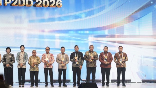 Wali Kota Munafri Antar Makassar Raih Predikat Kota TP2DD Terbaik 2026
