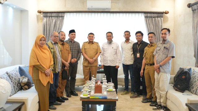 Unhas Siapkan 50 Titik, Sampah Organik Diolah Jadi Maggot untuk Pakan Ayam Alope di Makassar