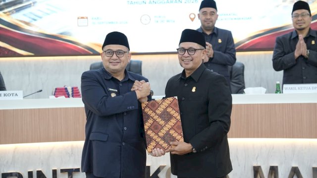 Wali Kota Makassar Munafri Arifuddin, bersama Ketua DPRD Makassar Supratman.