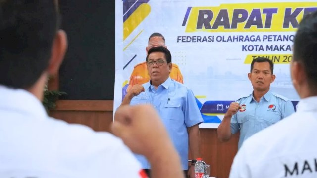Ketua Bidang Organisasi KONI Kota Makassar, Nurdin, saat menghadiri sekaligus memberikan sambutan pada Rapat Kerja FOPI Kota Makassar Tahun 2026.