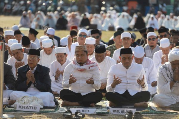 Ribuan Warga Parepare Gelar Sholat Istisqa, Wali Kota Ajak Perbanyak Istigfar dan Muhasabah