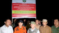 Baru Padam Ditanami Sawit, Menhut Segel Lokasi Karhutla di Ketapang