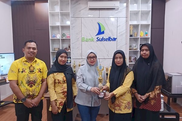 Bank Sulselbar Soppeng Ukir Prestasi di HUT RI ke-81, Raih Juara 2 Lomba Kebersihan