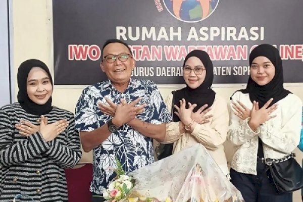 Manis! Bank Sulselbar Soppeng Beri Kejutan HUT ke-8 IWO, Andi Riri Kirim Tumpeng