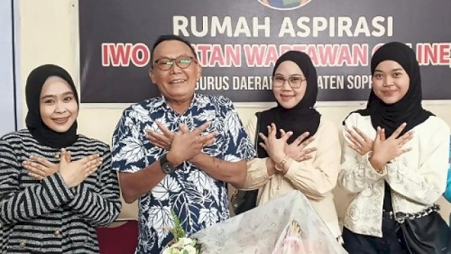 Manis! Bank Sulselbar Soppeng Beri Kejutan HUT ke-8 IWO, Andi Riri Kirim Tumpeng