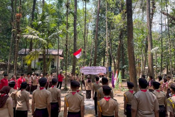 Saka Wanabakti Kukuhkan 36 Anggota Baru di Cabang Makassar