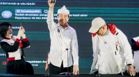 Jokowi Pamer KTA di Rakorda PSI Bandung: Saya Sudah Masuk Keluarga Besar PSI
