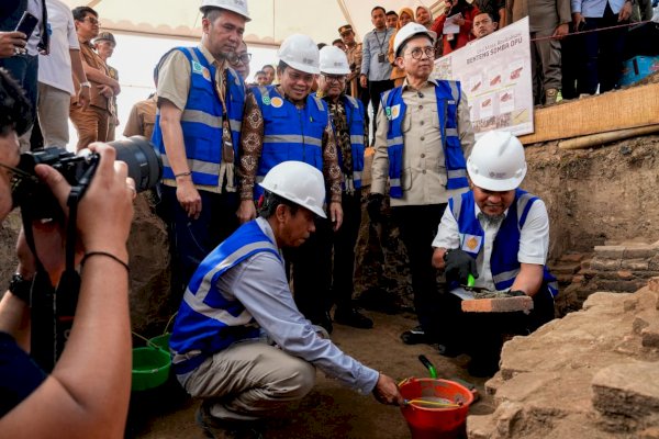 Gubernur Sulsel Bersama Menteri Kebudayaan Fadli Zon Letakkan Batu Pertama Revitalisasi Benteng Somba Opu