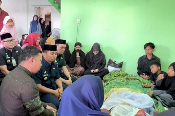 Wali Kota Parepare Melayat ke Rumah Duka Ibunda Wakil Ketua DPRD