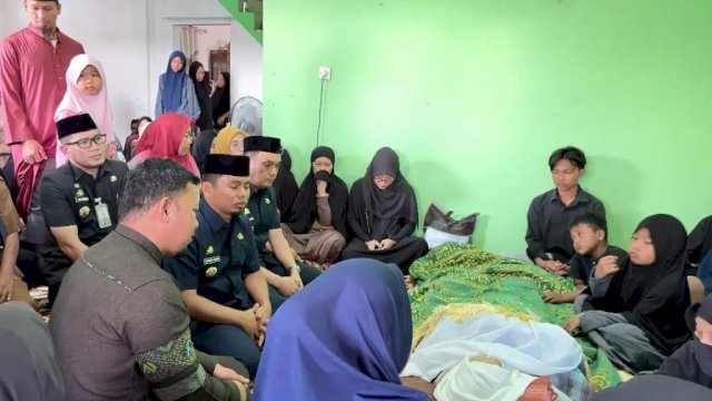 Wali Kota Parepare Melayat ke Rumah Duka Ibunda Wakil Ketua DPRD