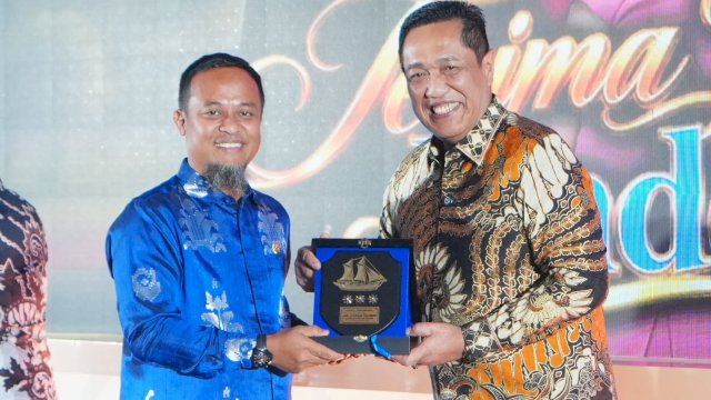 Gubernur Andi Sudirman Sulaiman Apresiasi Dedikasi Irjen Pol. Djuhandhani Selama Menjabat sebagai Kapolda