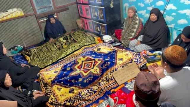 Wali Kota Parepare Melayat ke Rumah Duka Empat Korban Kecelakaan Jalan Bambu Runcing
